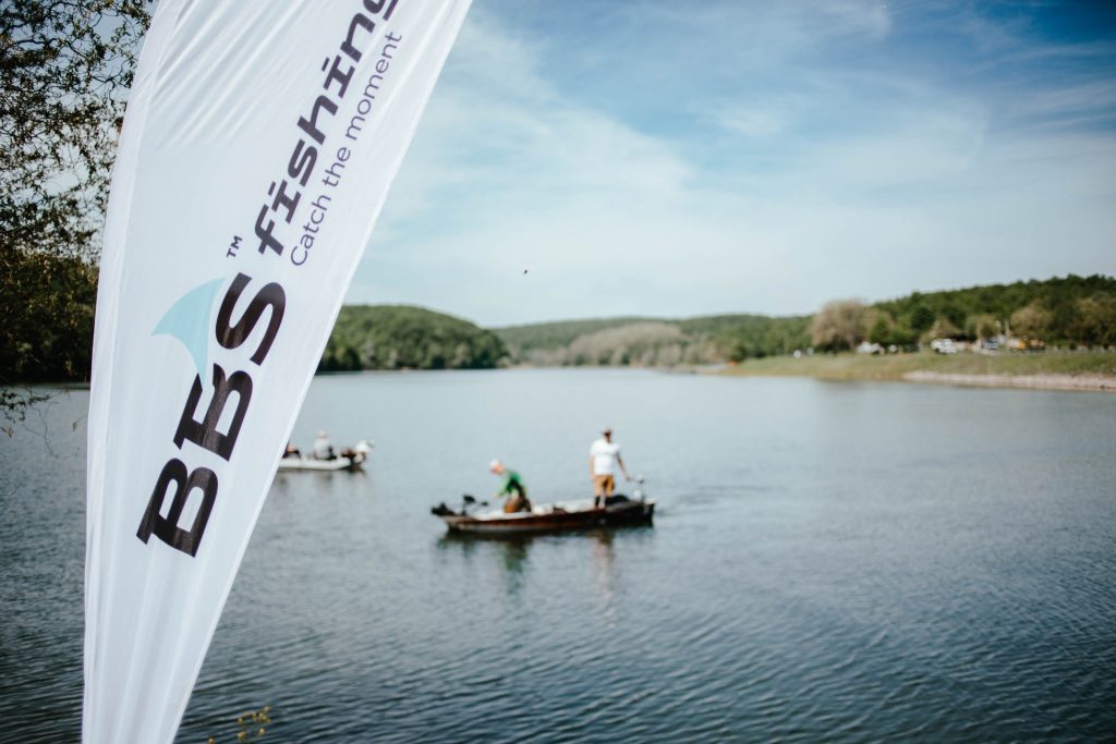Ribolov jezero Borovik